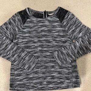 Banana Republic Black And White Knit Long Sleeve Top Size Medium.